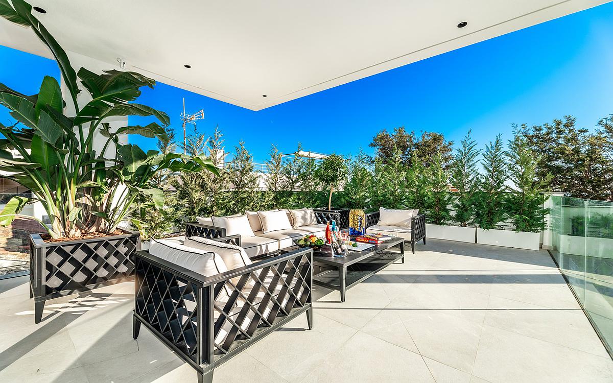 5 Bedroom Villa in Marbella - Photo 18