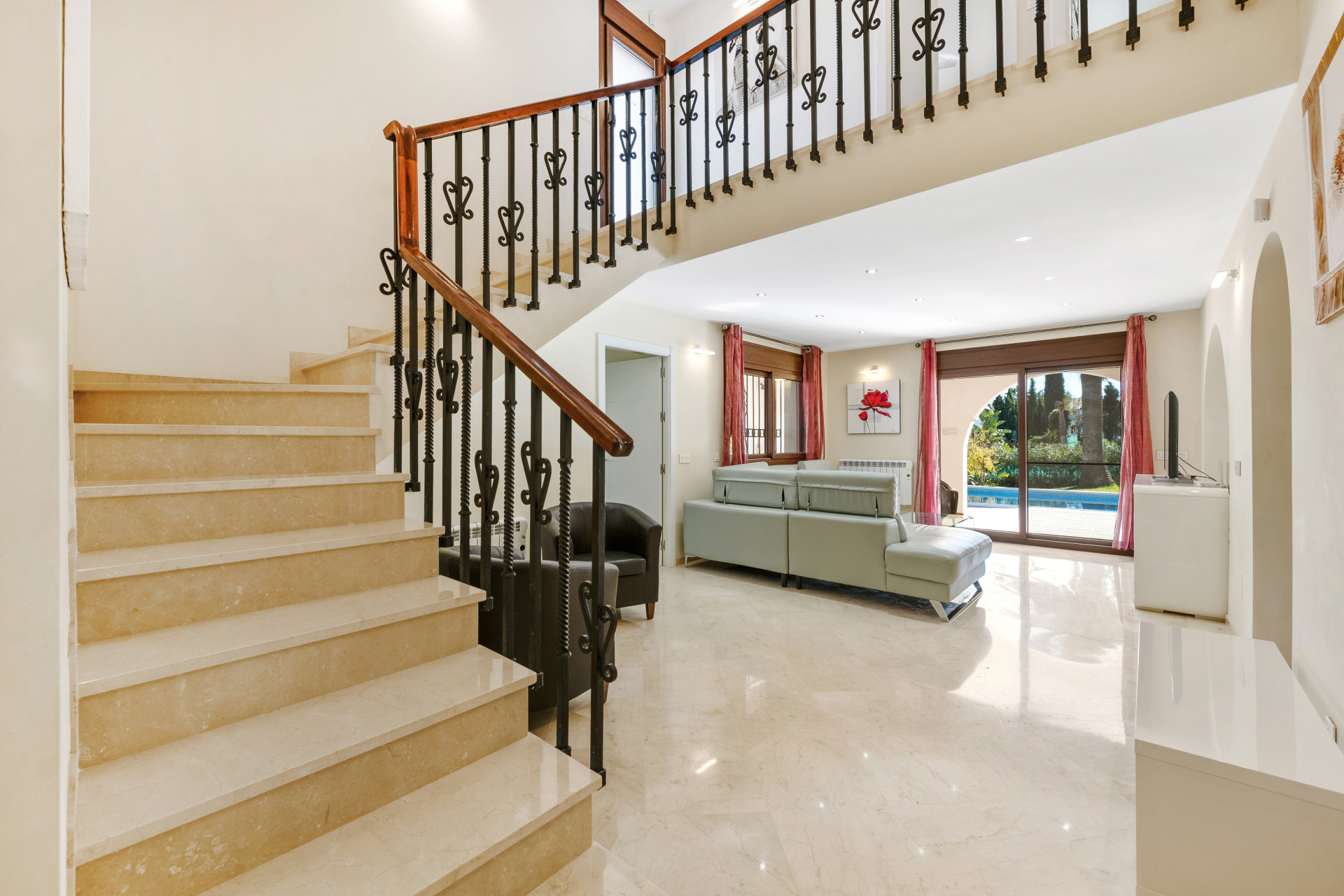 5 Bedroom Villa in Estepona - Foto 3