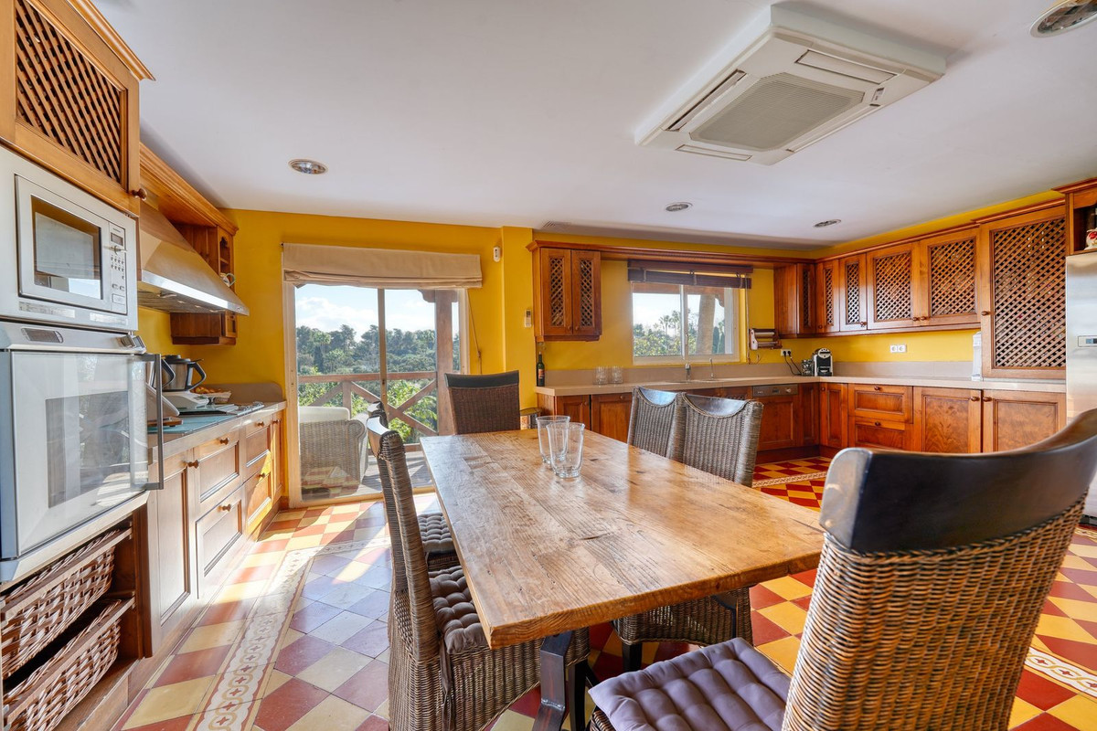 5 Bedroom Villa in Sotogrande - Photo 24