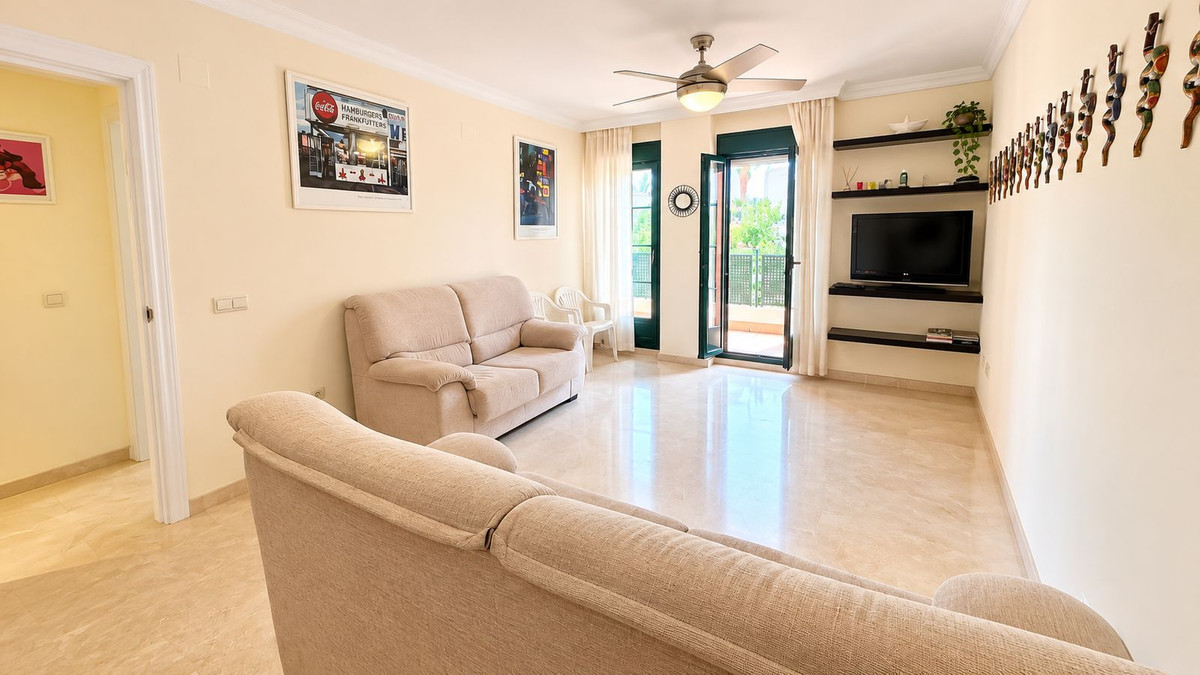 3 Bedroom Apartment in Estepona - Foto 7