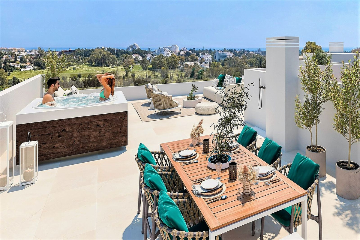 3 Bedroom Apartment in Estepona - Photo 4