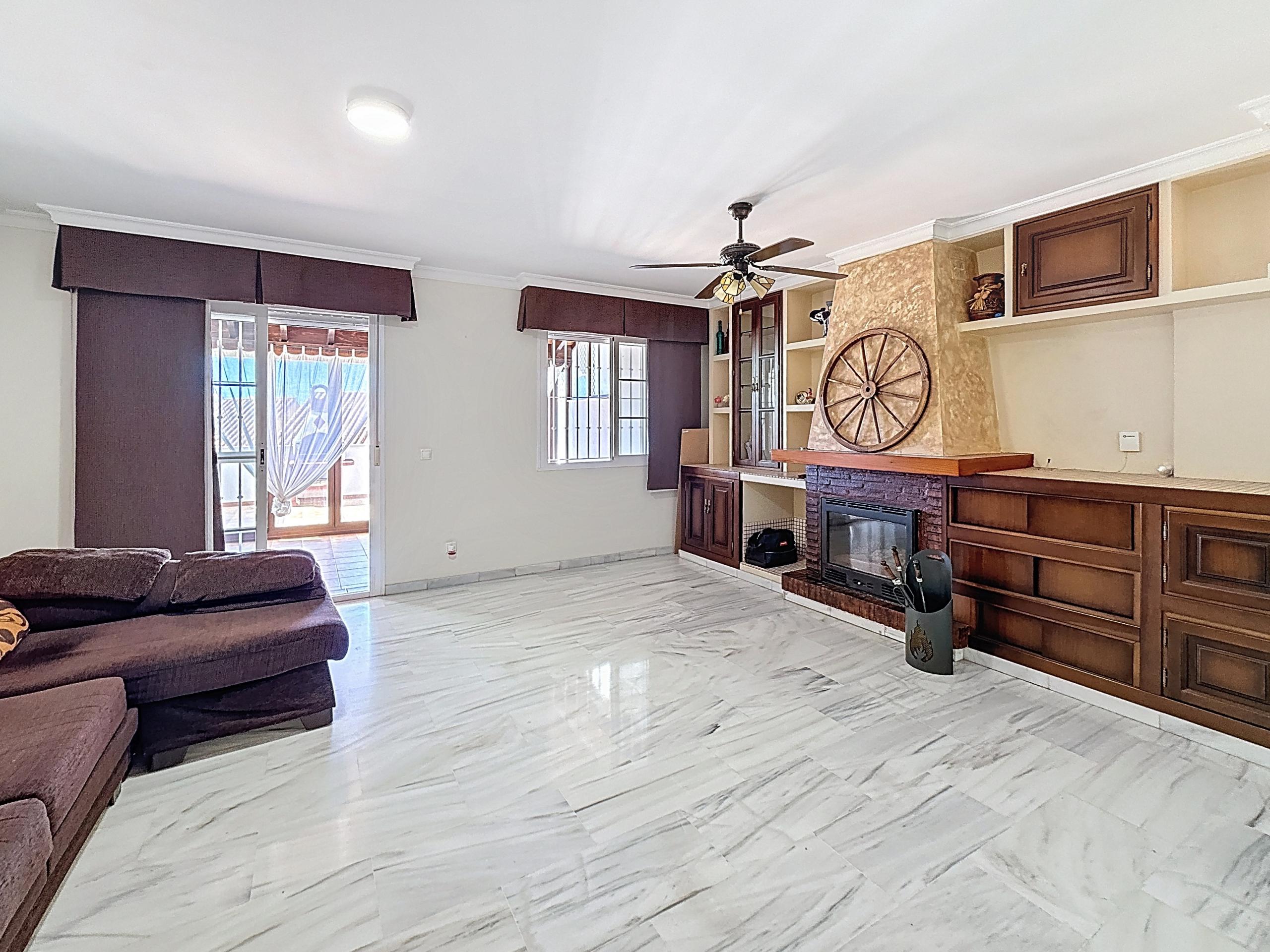 4 Bedroom Villa in Fuengirola - Photo 5