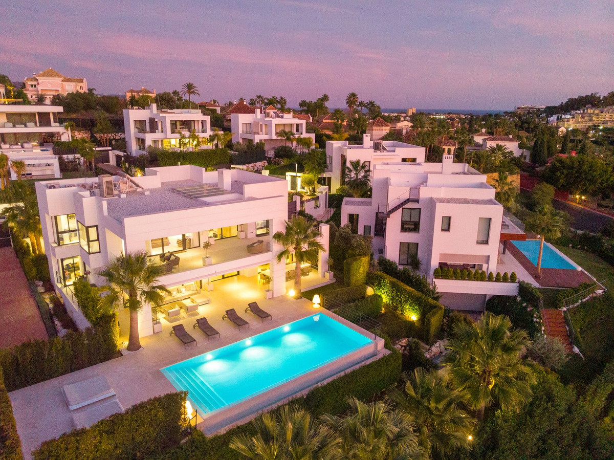 7 Bedroom Villa in Marbella - Photo 26