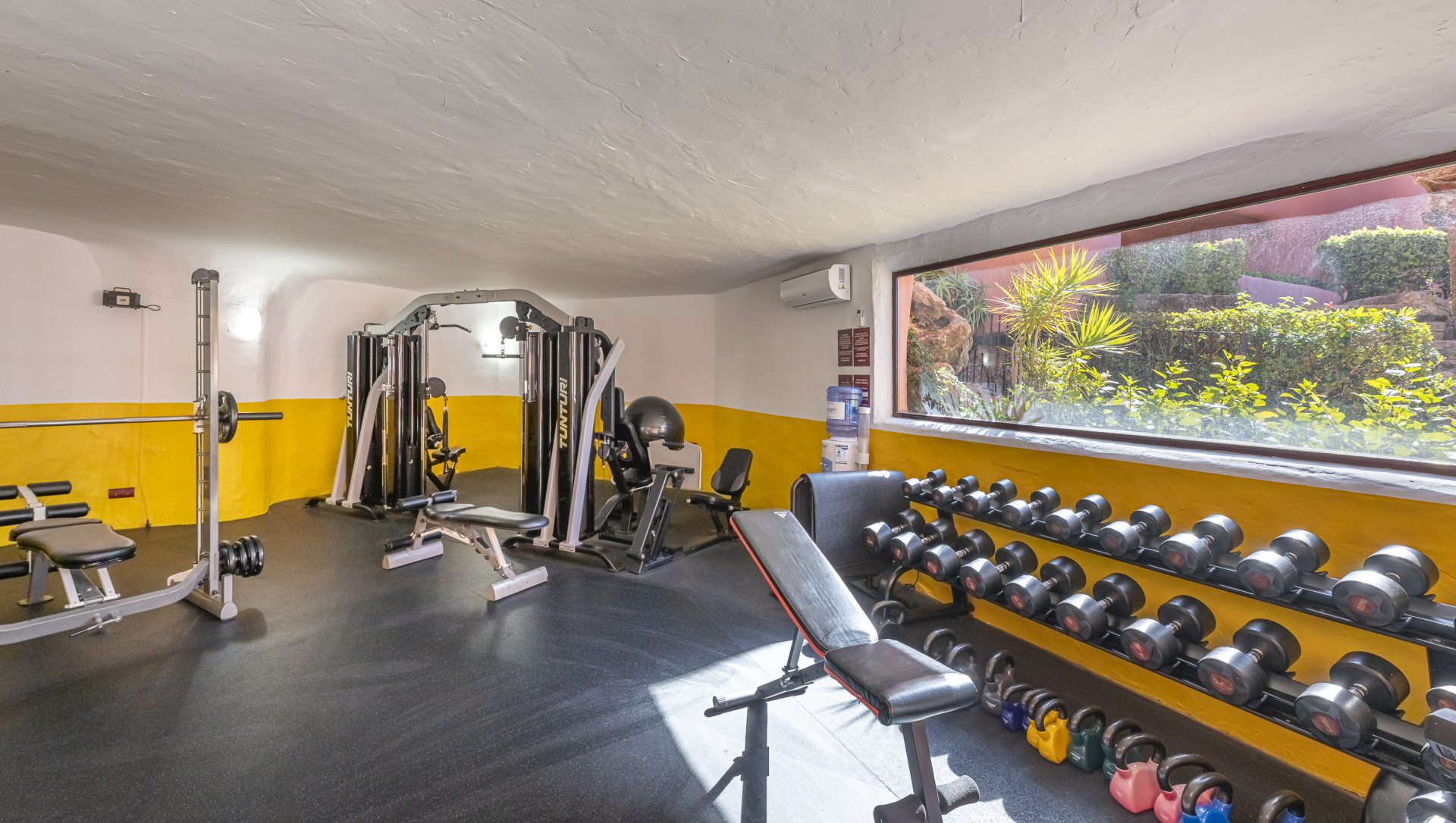 3 Bedroom Apartment in Estepona - Photo 17