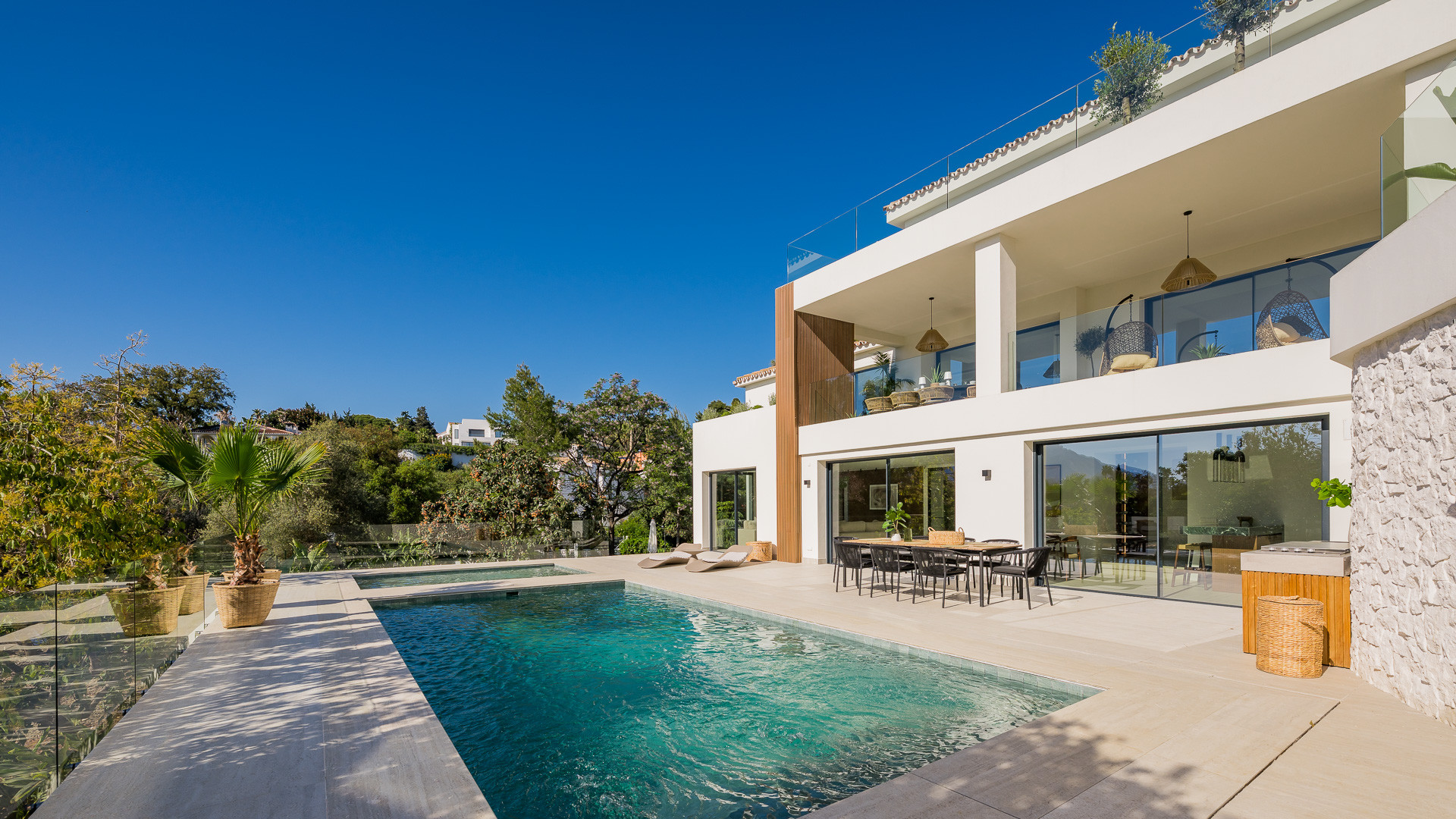 6 Bedroom Villa in Marbella - Photo 5