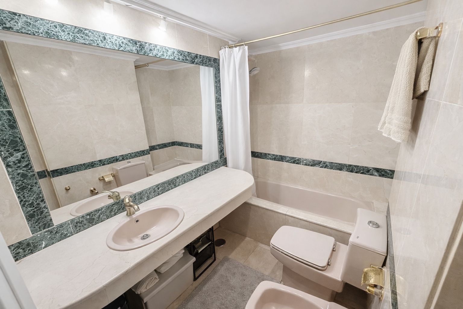4 Bedroom Apartment in Mijas - Photo 26