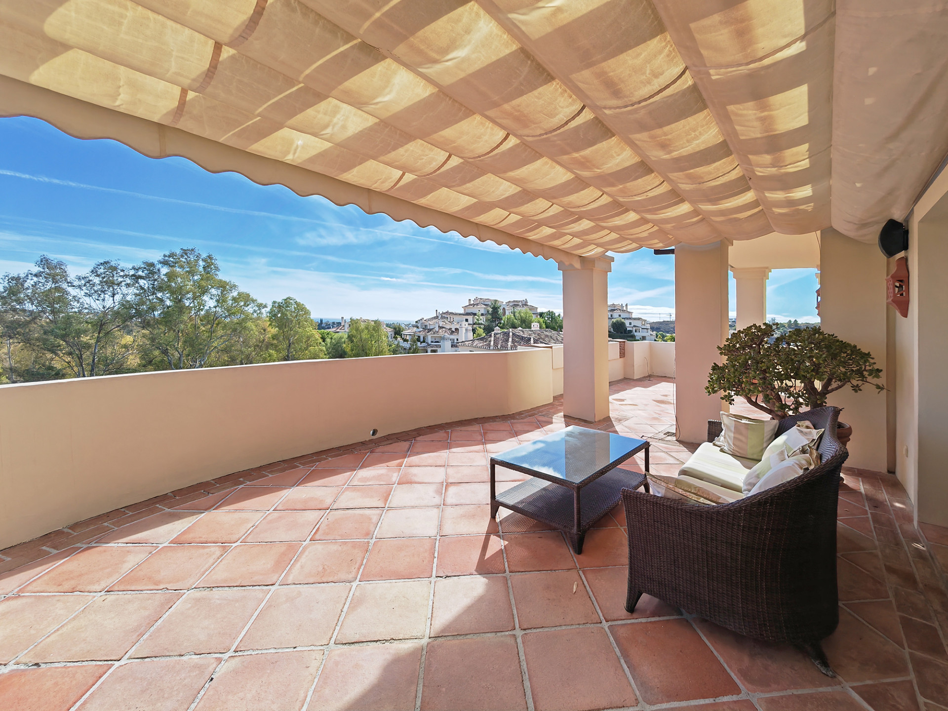 4 Bedroom Penthouse in Benahavís - Foto 17