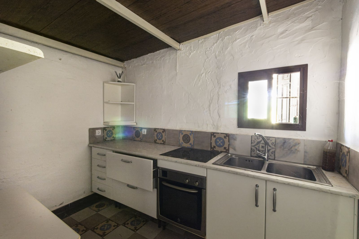 11 Bedroom Country house in Guaro - Photo 42