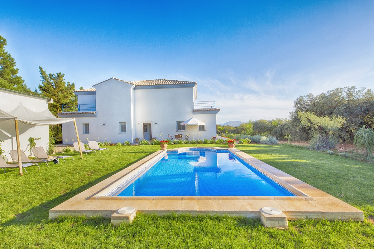 Chalet de 3 dormitorios con piscina en Málaga – Foto 30