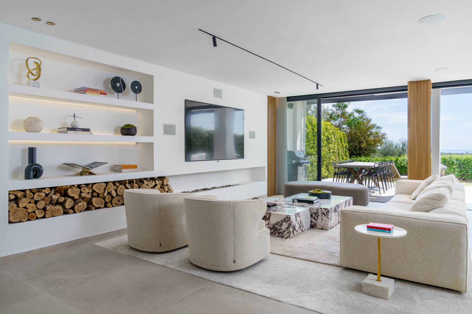 4 Bedroom Townhouse in Benahavís - Photo 7