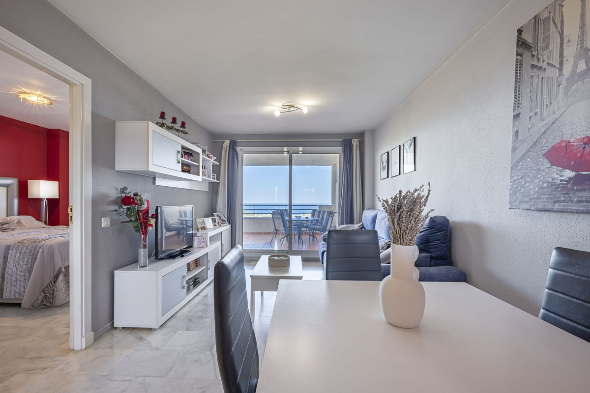3 Bedroom Apartment in Casares - Photo 6