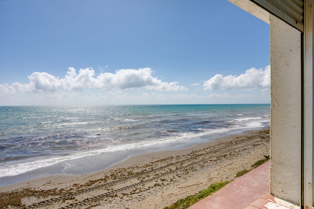 3 Bedroom Villa in Estepona - Фото 3