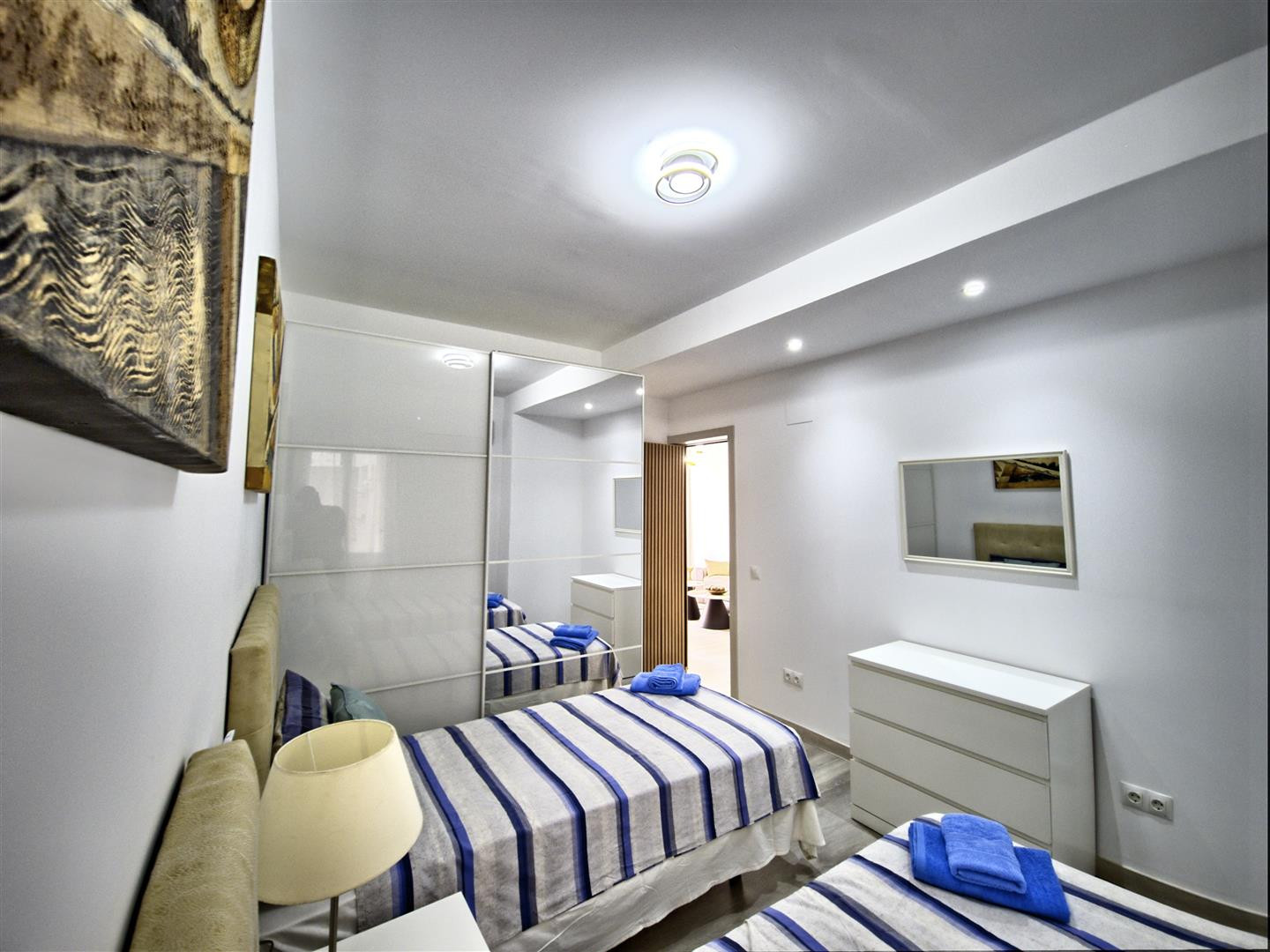 2 Bedroom Apartment in Marbella - Photo 27