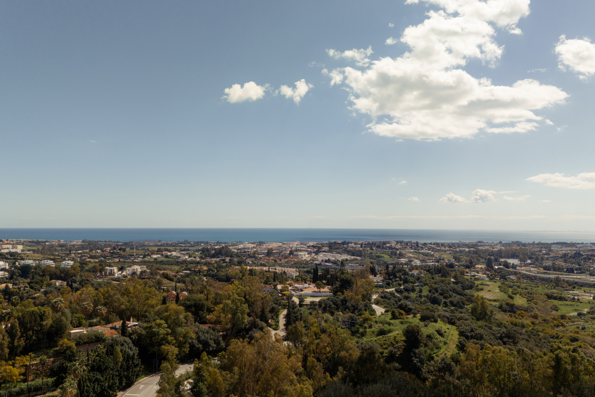 4 Bedroom Townhouse in Benahavís - Photo 27