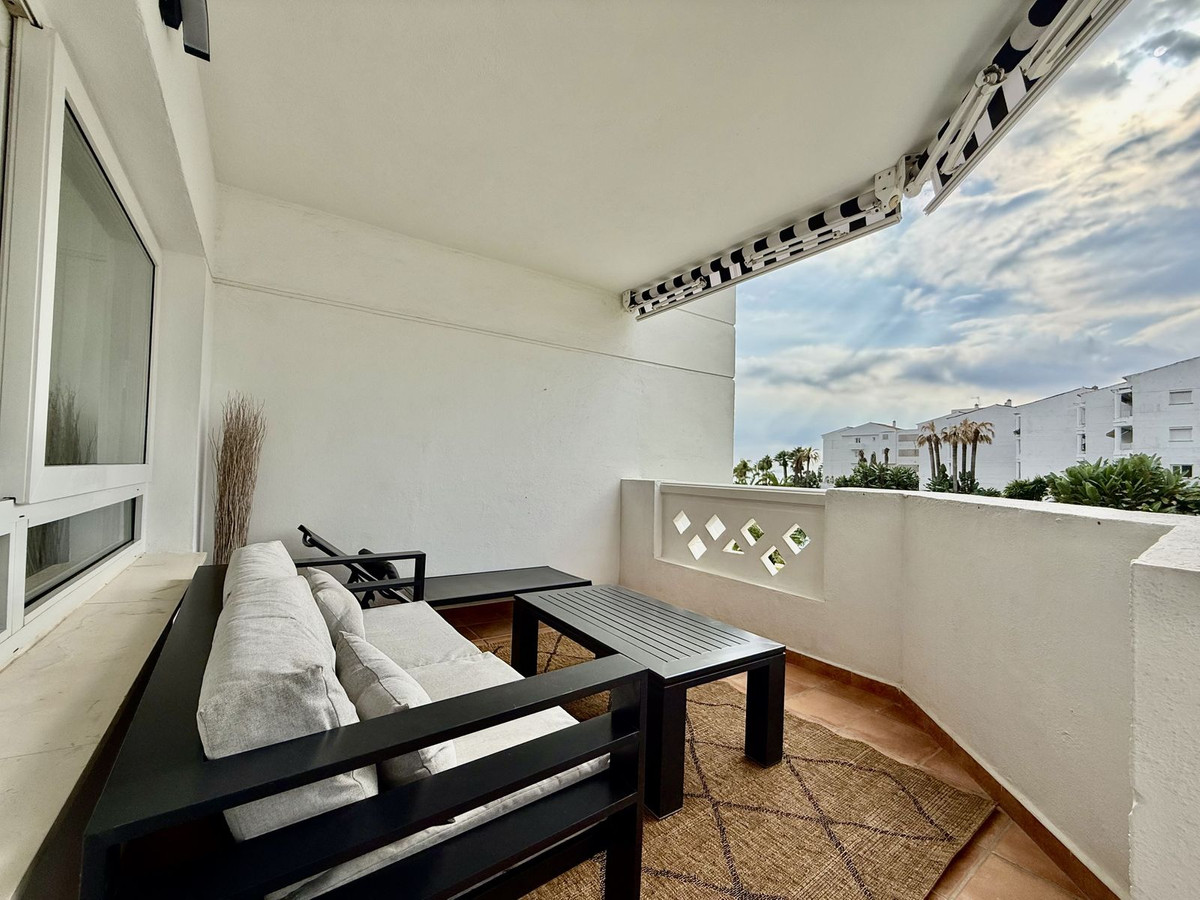 1 Bedroom Apartment in Marbella - Photo 15