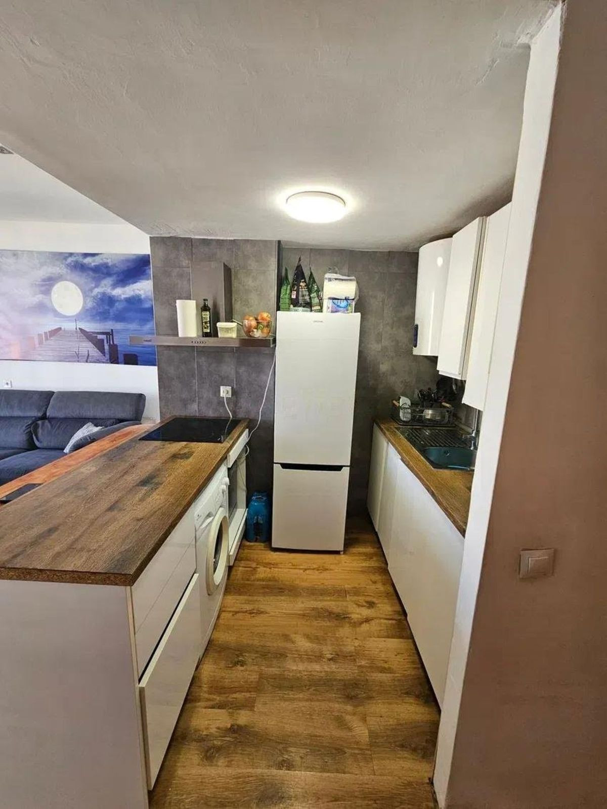 2 Bedroom Apartment in Marbella - Photo 5