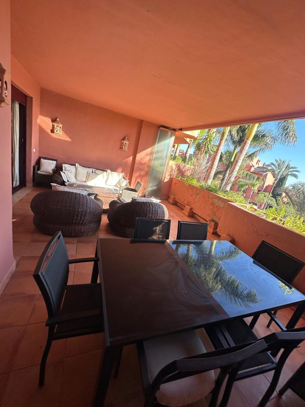 3 Bedroom Apartment in Estepona - Photo 9