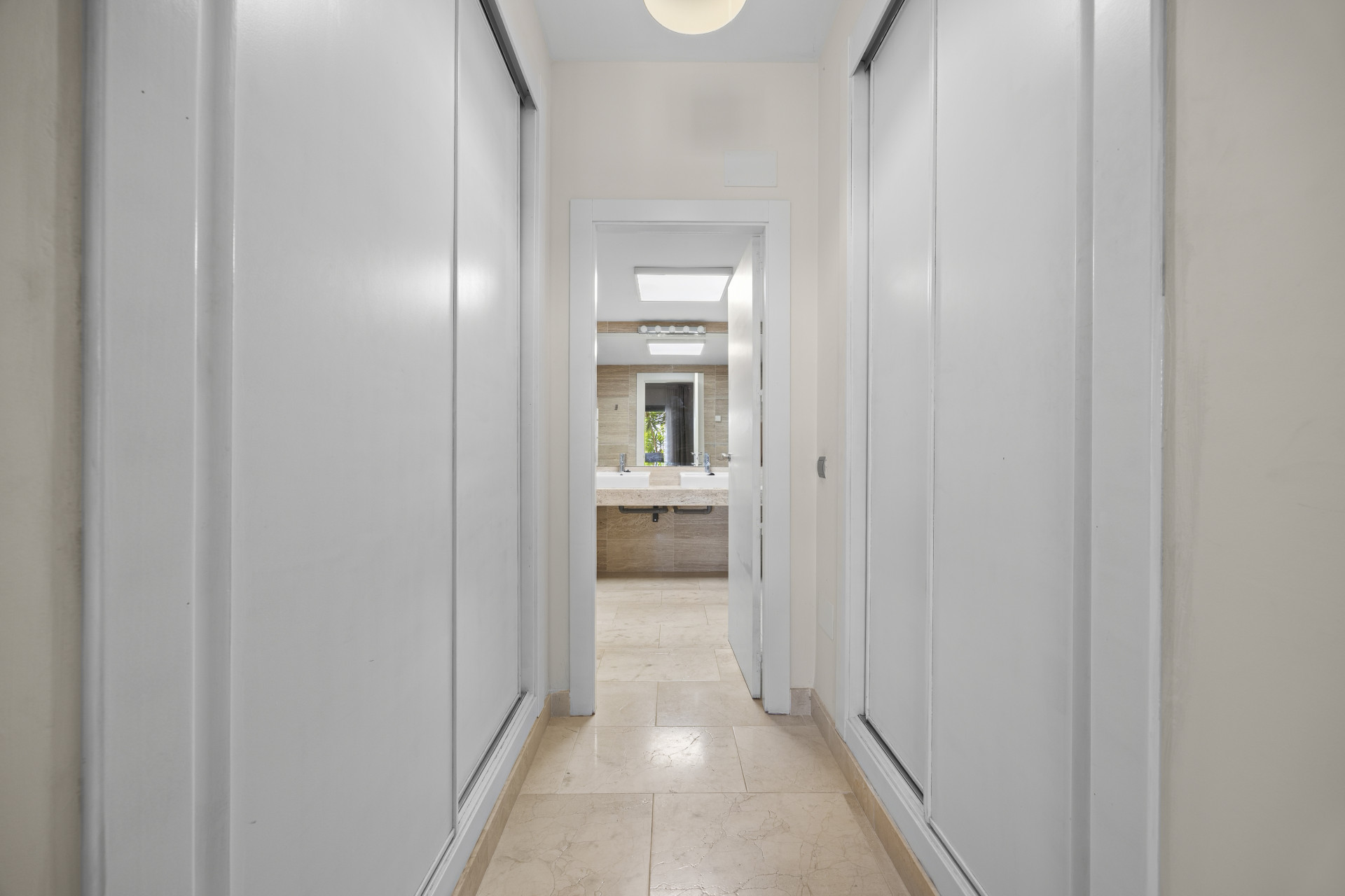 3 Bedroom Apartment in Benahavís - Foto 16