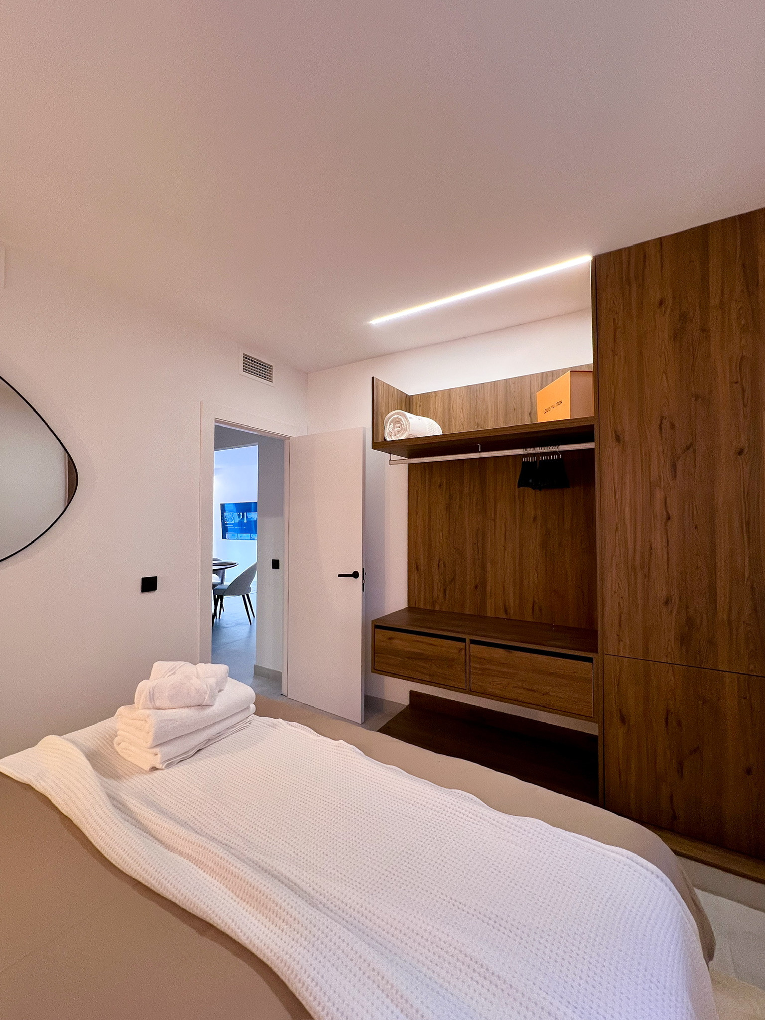 Piso de 3 dormitorios con piscina en Málaga – Foto 7