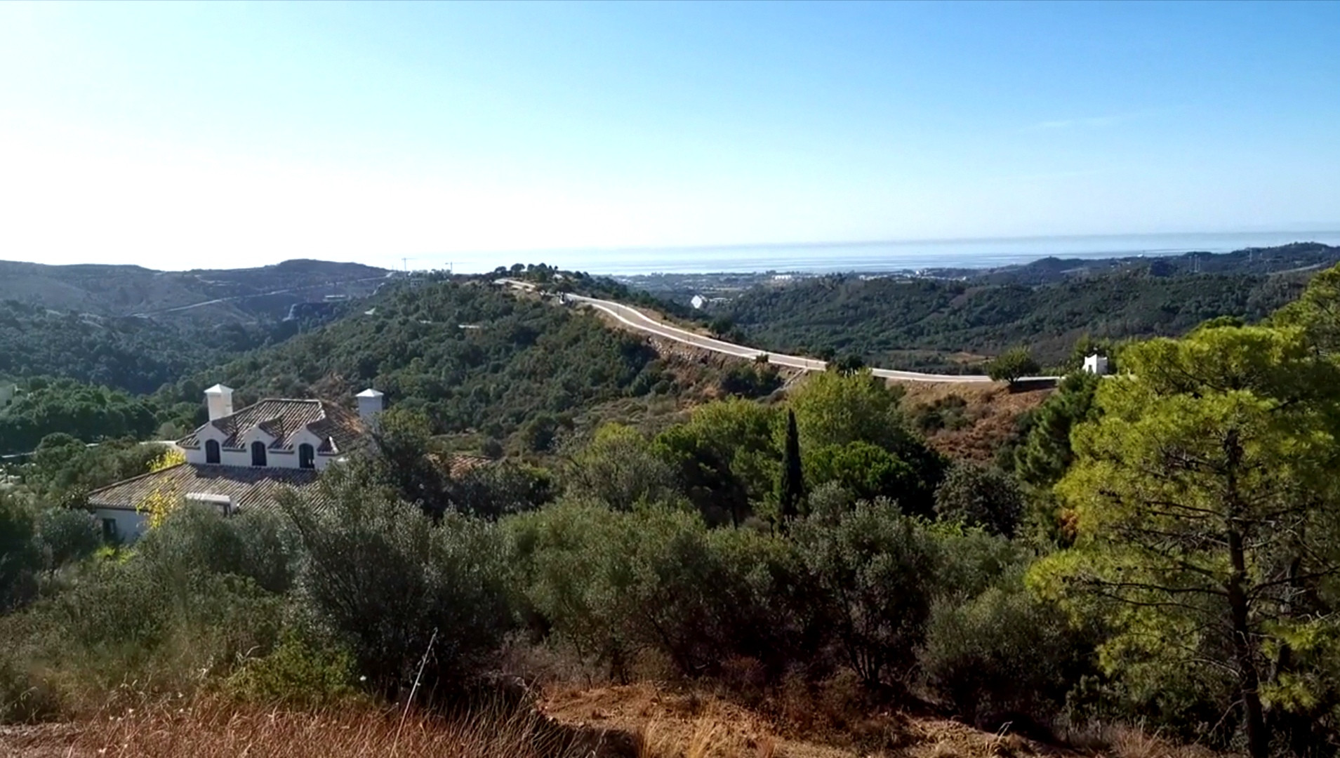 4,436 m² Plot in Benahavís - Photo 4