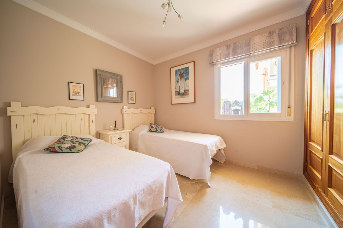 3 Bedroom Penthouse in Mijas - Photo 14