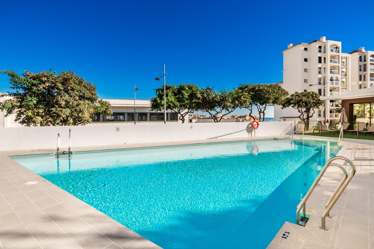 3 Bedroom Apartment in Estepona - Photo 22