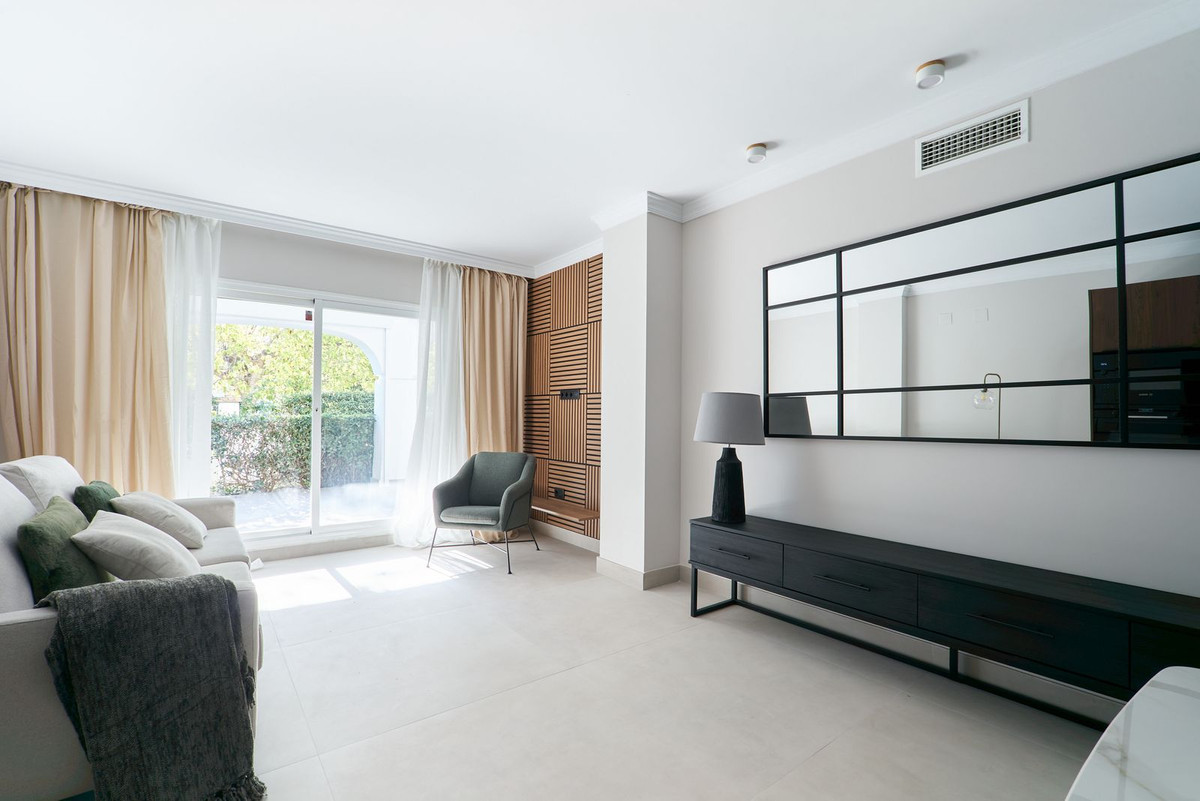 3 Bedroom Apartment in San Pedro de Alcántara - Photo 4