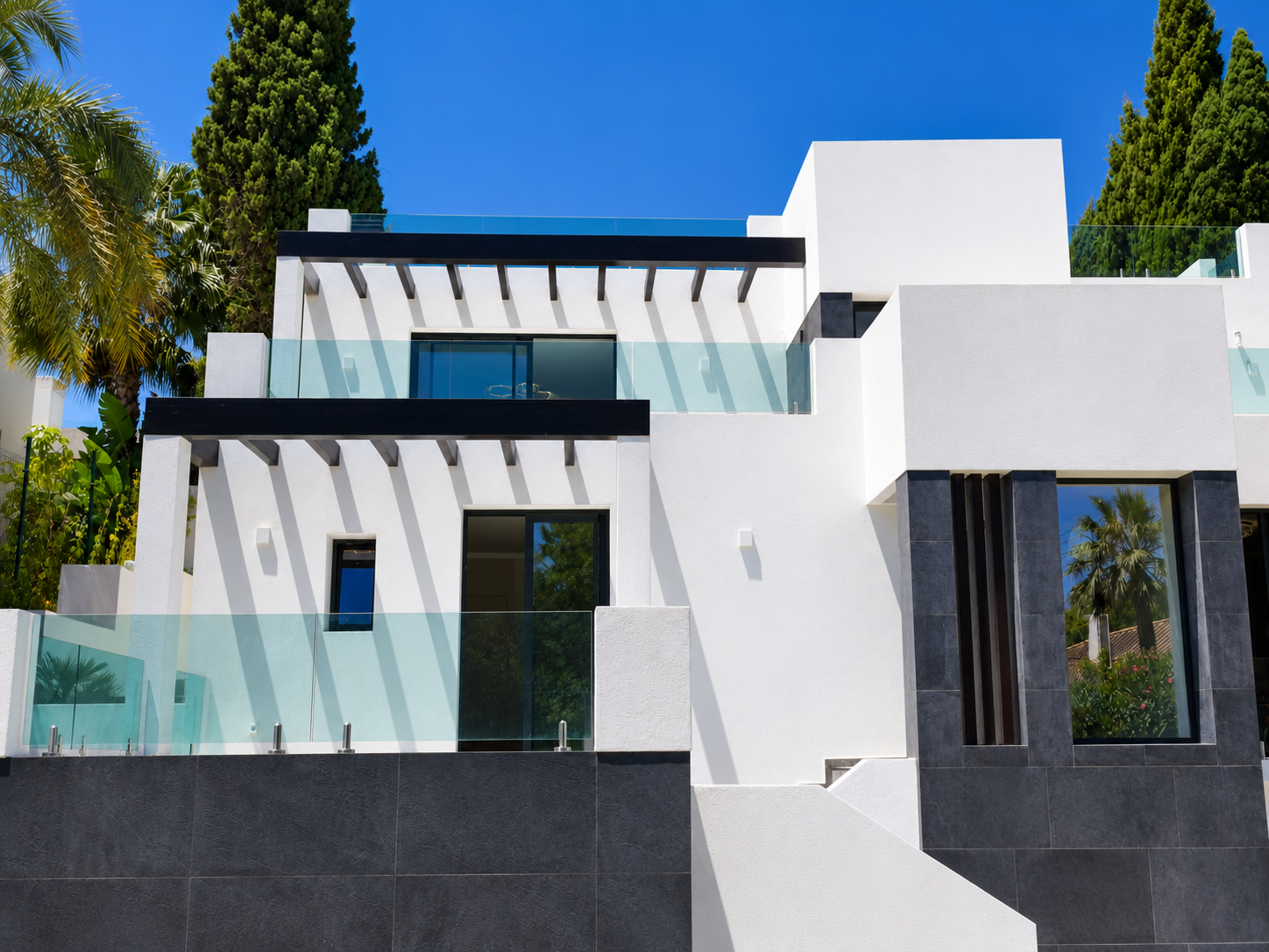 5 Bedroom Villa in Marbella - Photo 7
