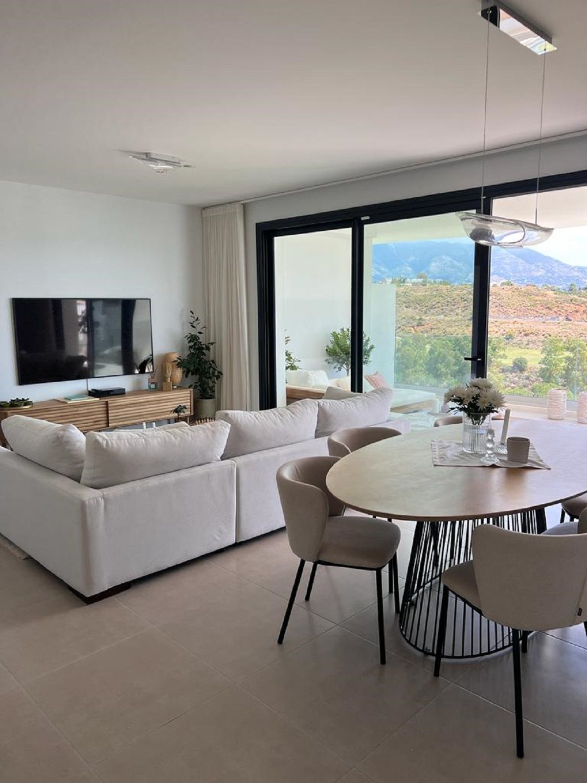 2 Bedroom Apartment in Mijas - Photo 5