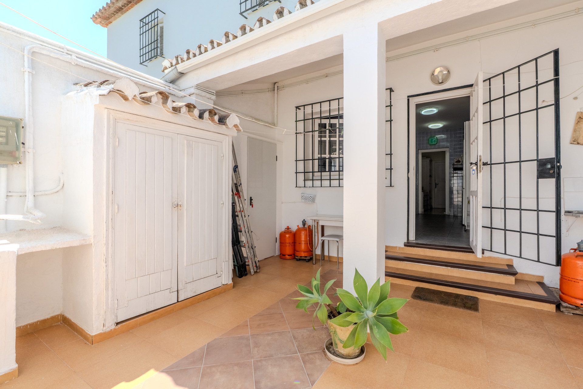 6 Bedroom Villa in Marbella - Photo 11