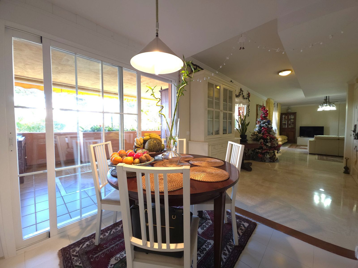 2 Bedroom Apartment in Marbella - Photo 13