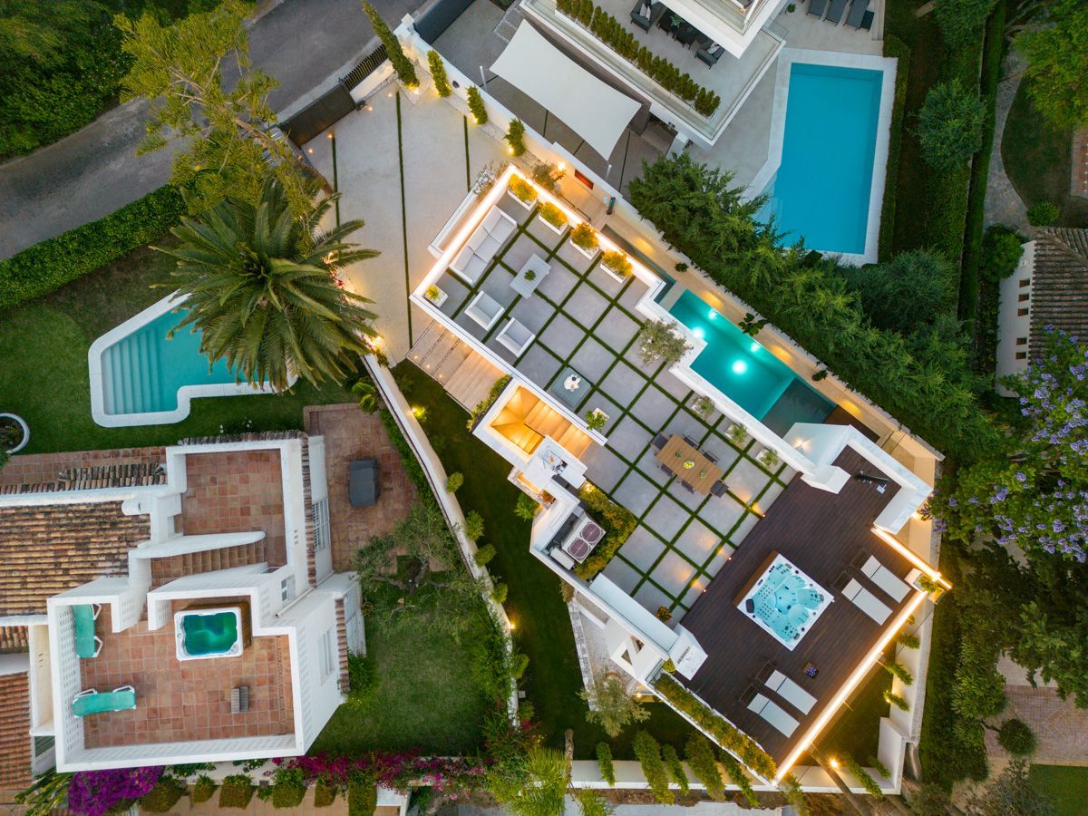 5 Bedroom Villa in Marbella - Photo 4