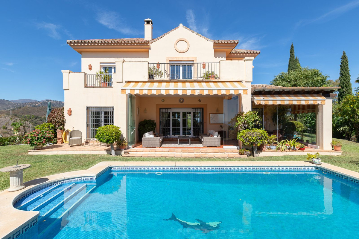 5 Bedroom Villa in Marbella - Photo 28