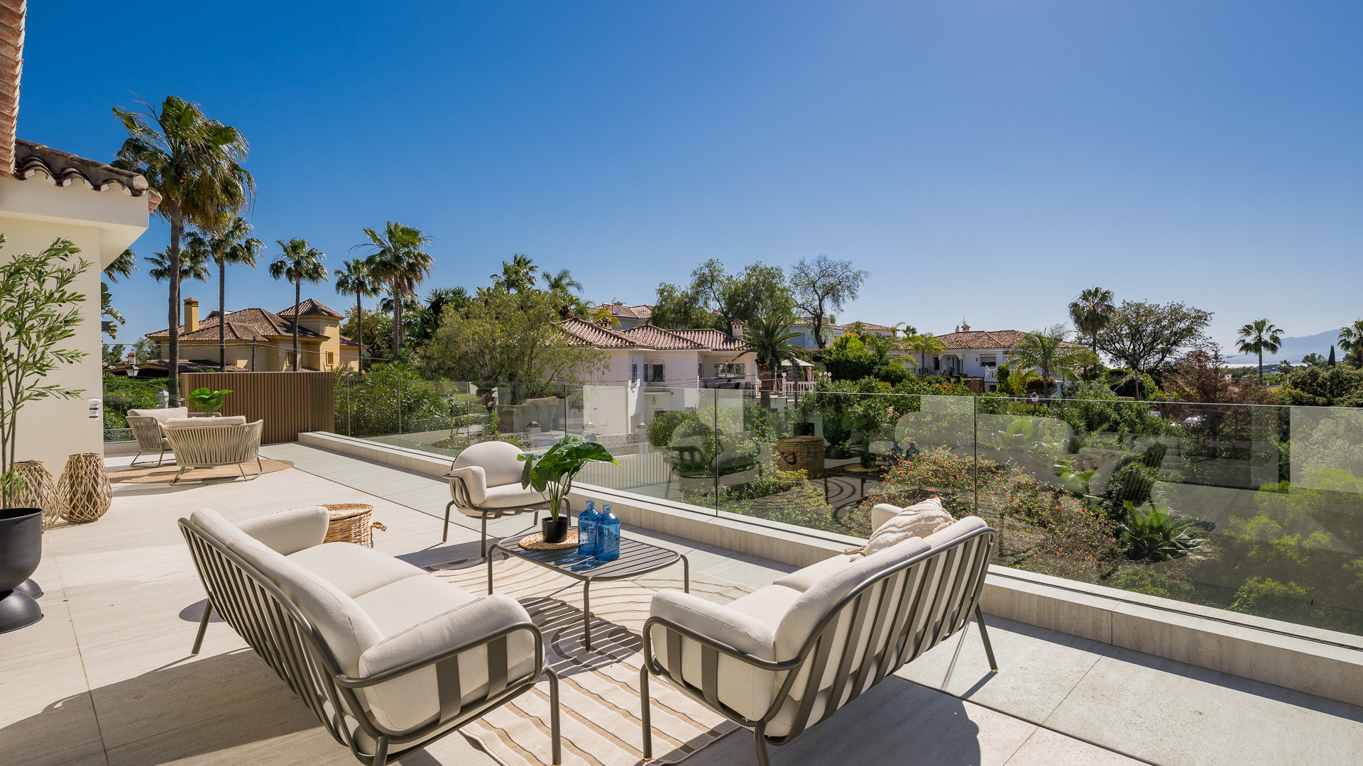 6 Bedroom Villa in Marbella - Photo 7