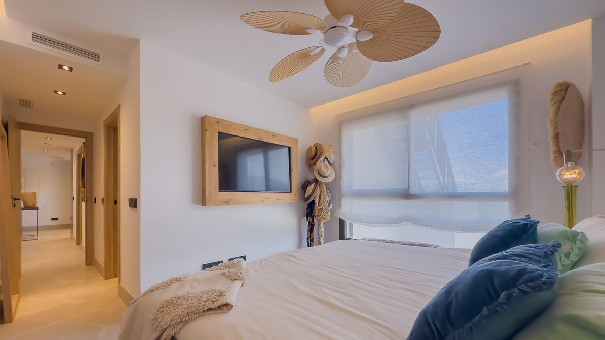 3 Bedroom Penthouse in Istán - Photo 46