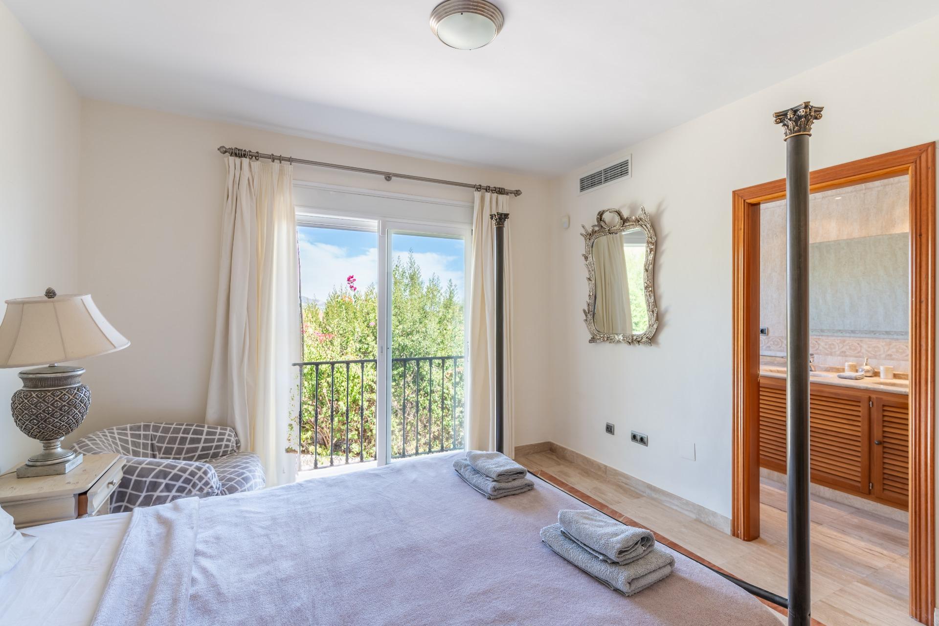 5 Bedroom Villa in Benahavís - Foto 15