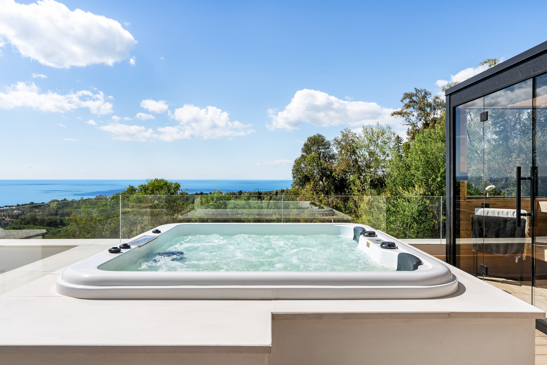4 Bedroom Villa in Marbella - Photo 15
