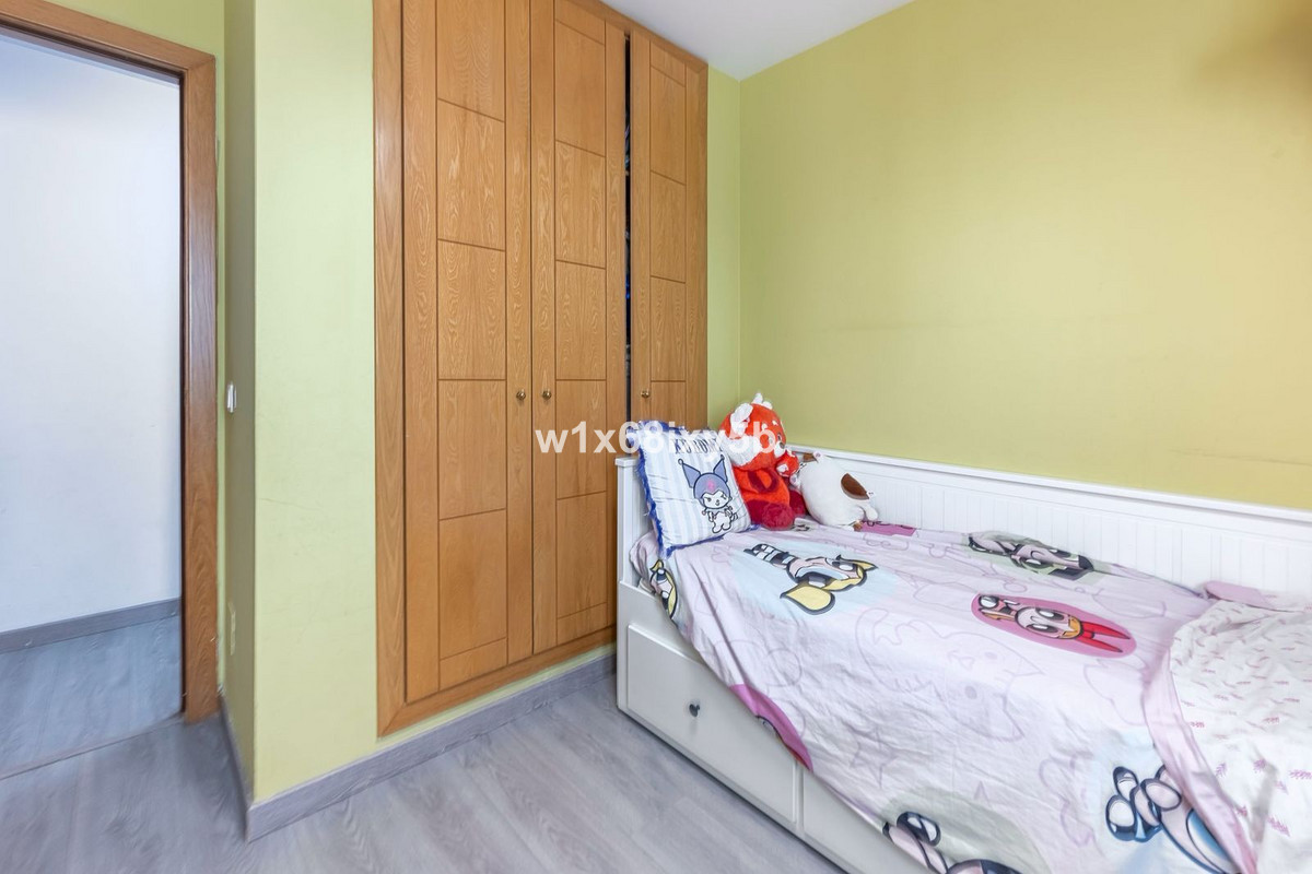 3 Bedroom Apartment in Marbella - Photo 19