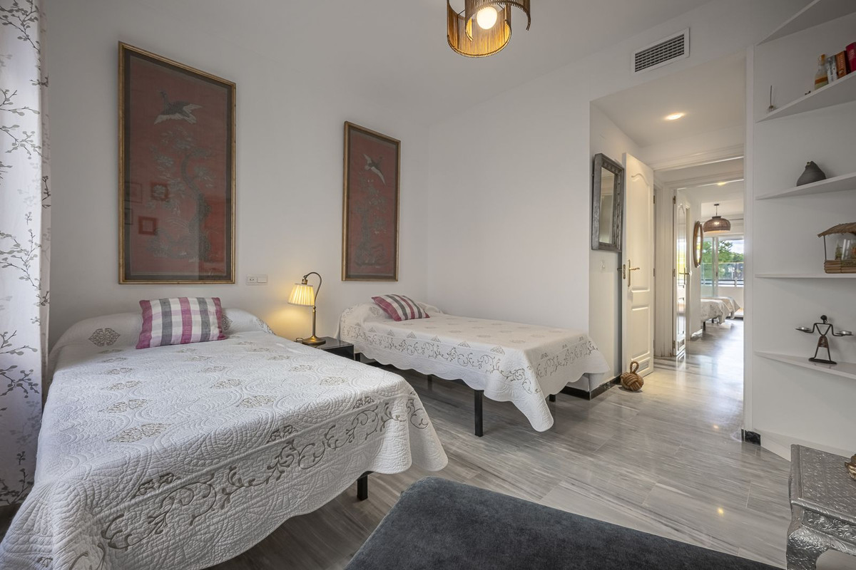 2 Bedroom Apartment in Marbella - Photo 17