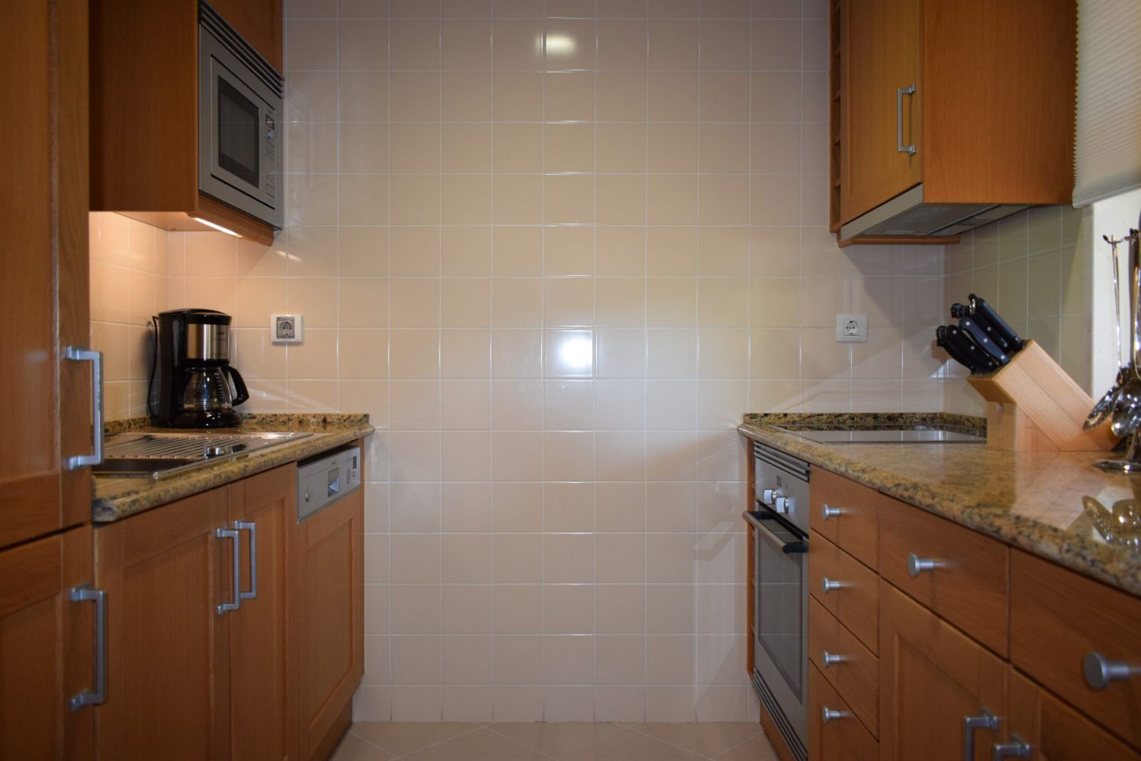 2-bedroom apartment with pool in Spain – Photo 16