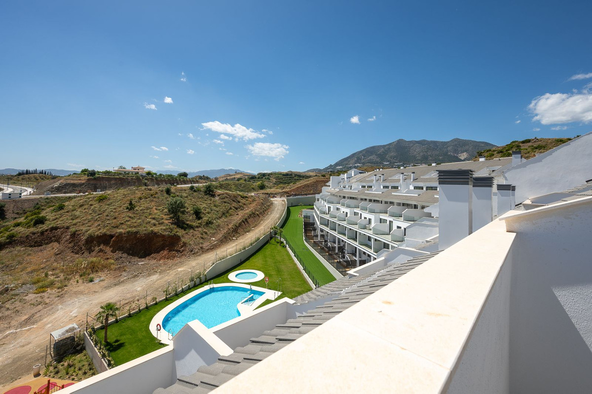 3 Bedroom Penthouse in Fuengirola - Photo 12