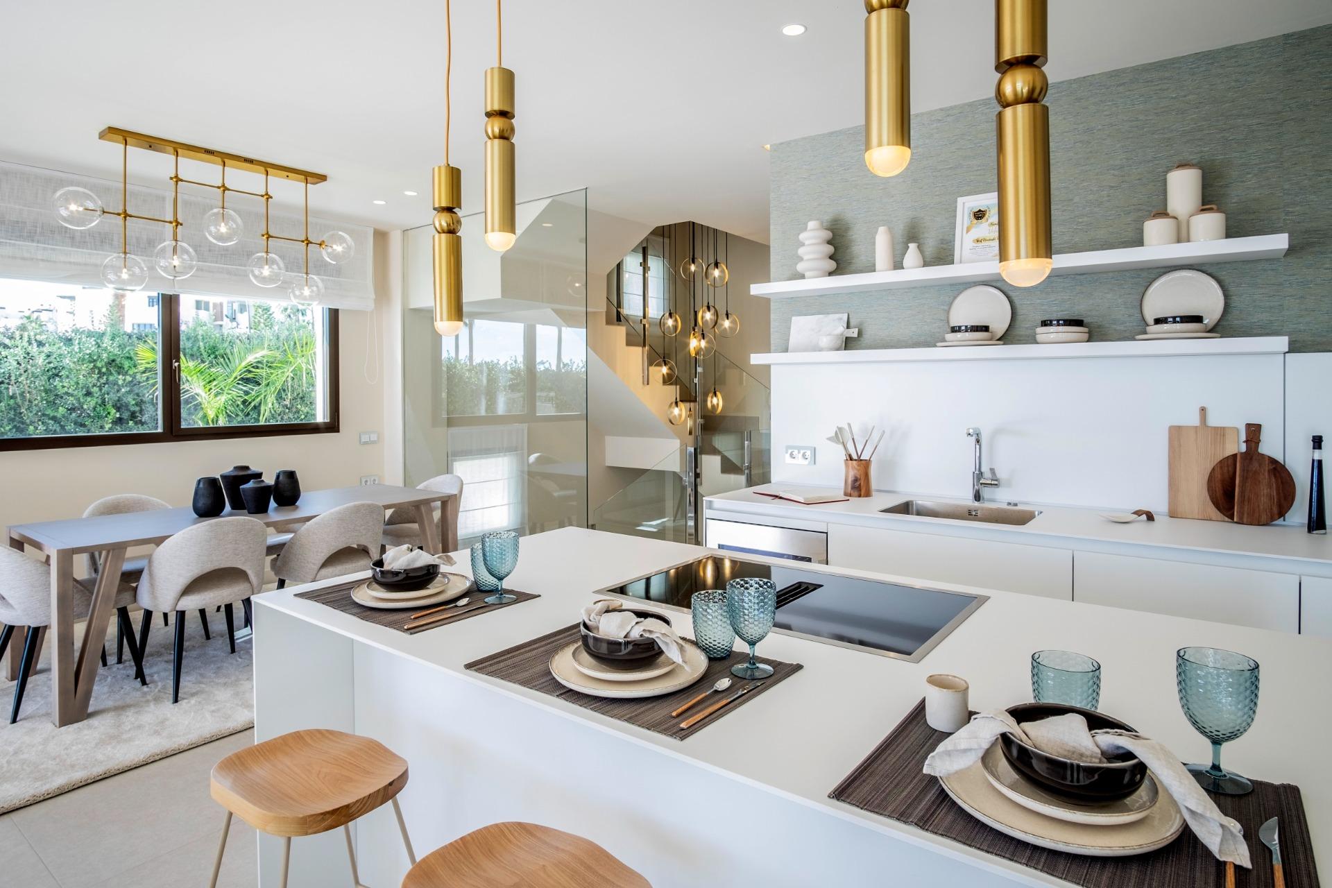 4 Bedroom Villa in Estepona - Photo 8