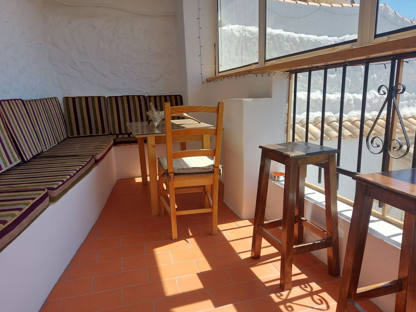 Chalet de 4 dormitorios en Granada – Foto 3