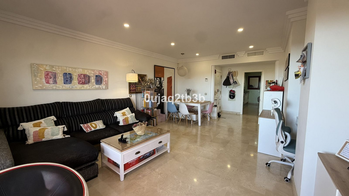2 Bedroom Apartment in Benahavís - Foto 2