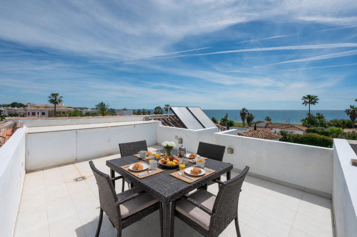 3 Bedroom Villa in Estepona - Фото 2