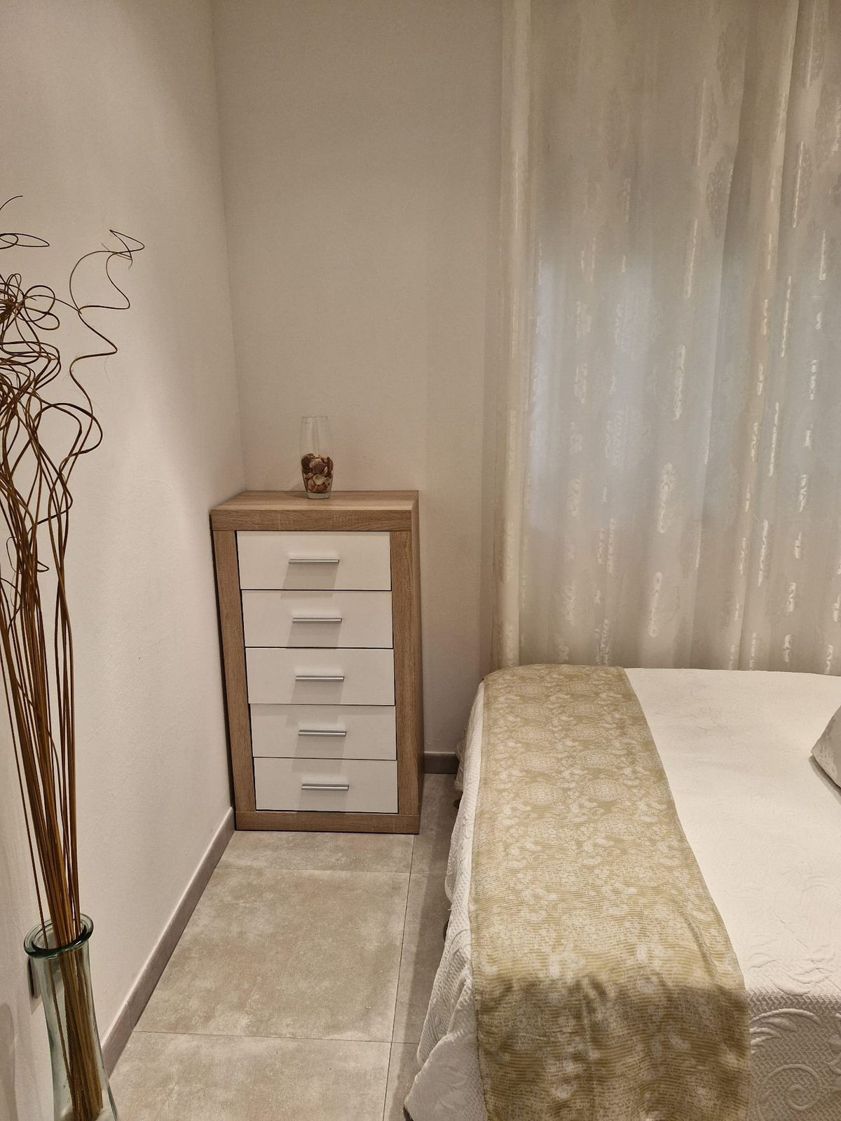 2 Bedroom Apartment in Torremolinos - Photo 8