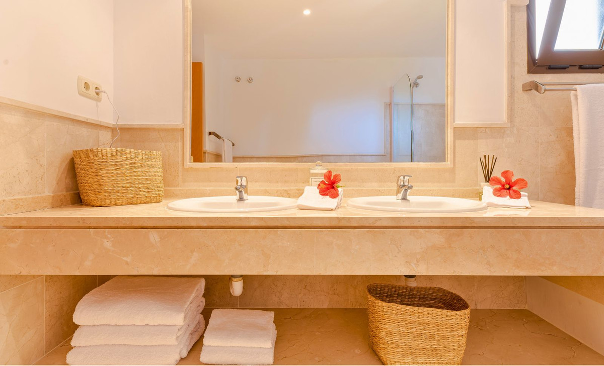 3 Bedroom Apartment in Casares - Photo 18