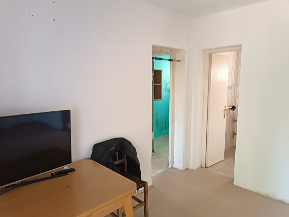 2 Bedroom Villa in Estepona - Photo 10