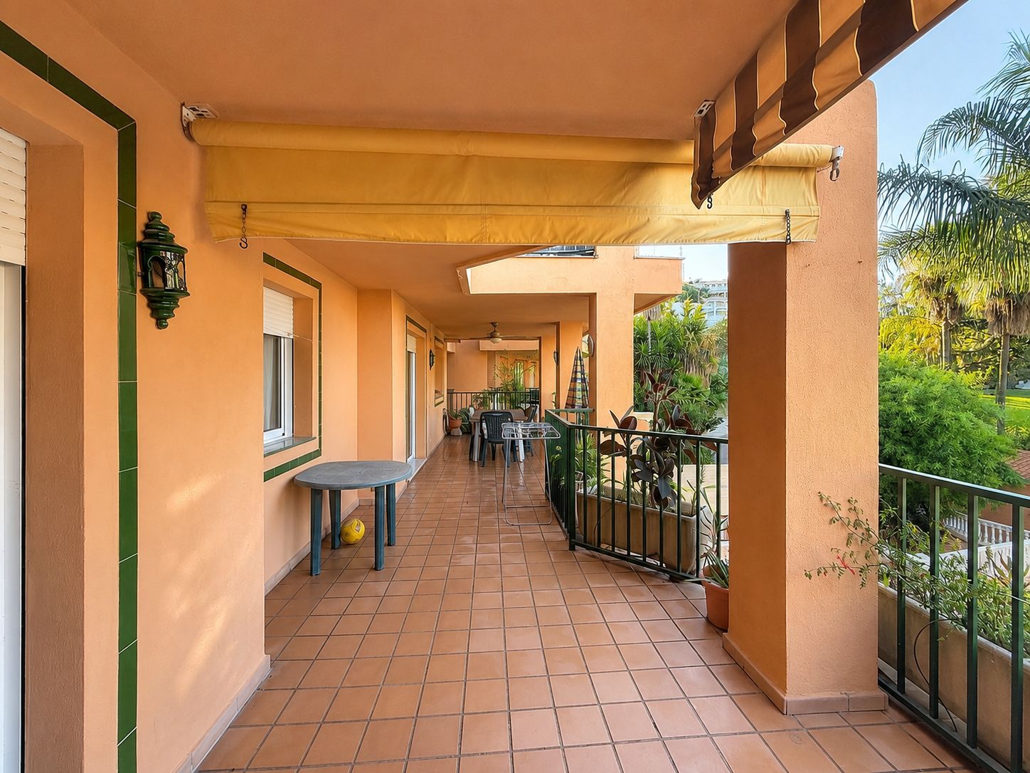 2 Bedroom Apartment in Fuengirola - Photo 4