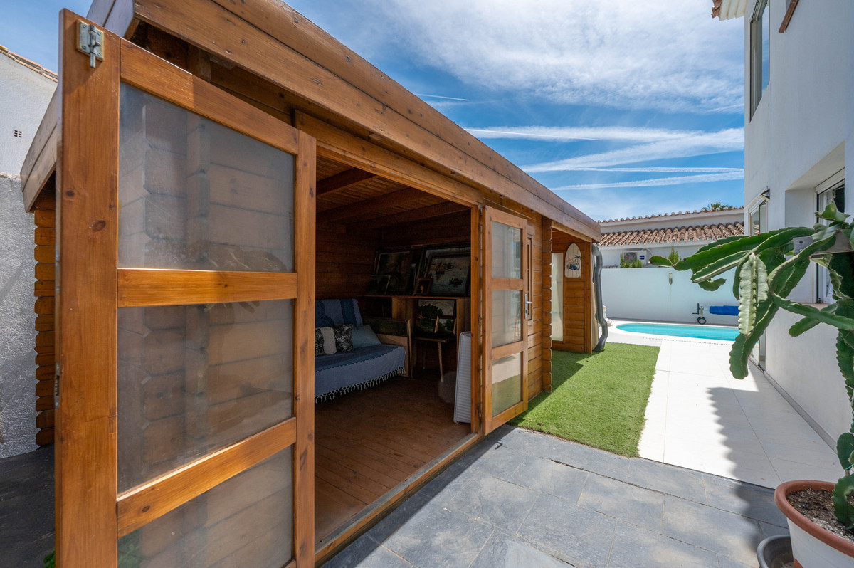 3 Bedroom Villa in Estepona - Фото 31